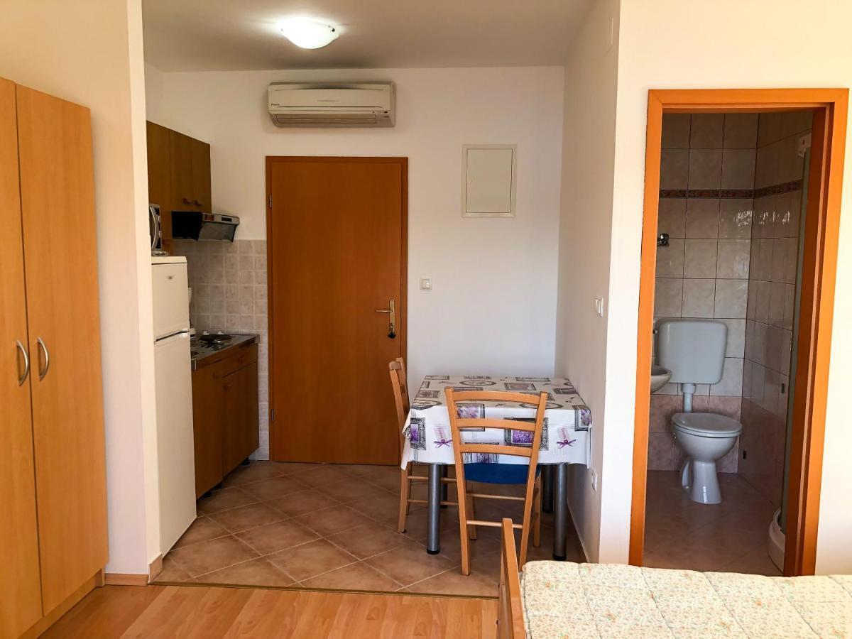 Apartments Palit Rab Eksteriør bilde